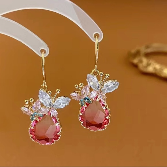 NWT Zircon Butterfly Pink Drop Earrings - Picture 6 of 7